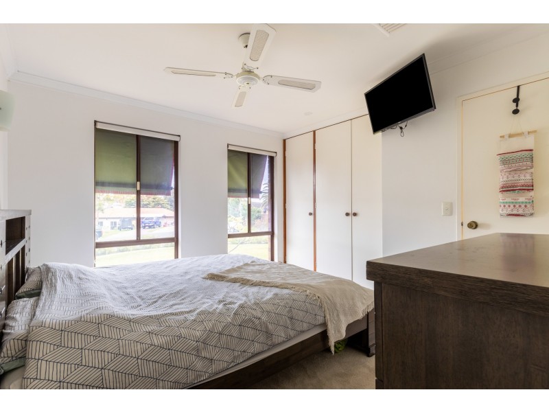 8 Diemen Court, Heathridge WA 6027