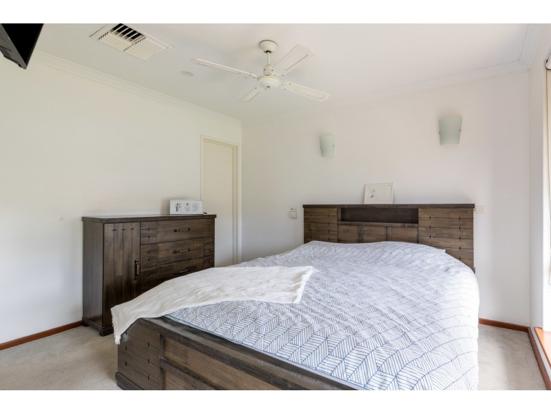 8 Diemen Court, Heathridge WA 6027