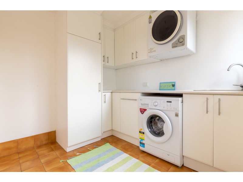 8 Diemen Court, Heathridge WA 6027