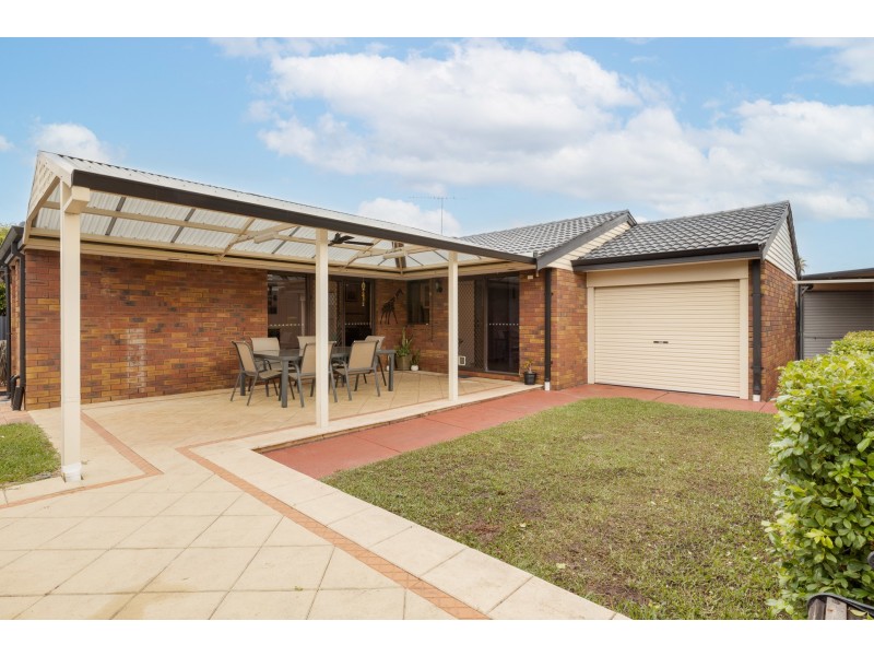8 Diemen Court, Heathridge WA 6027