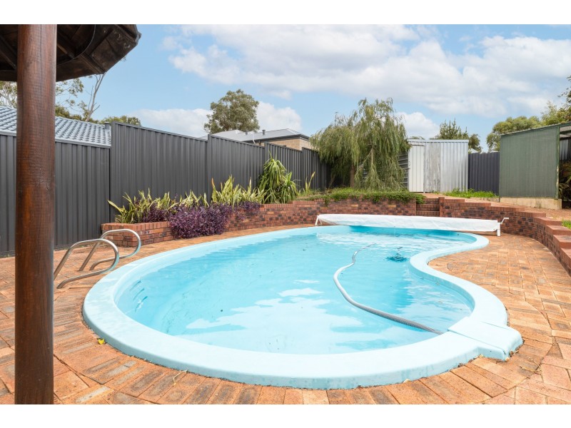 8 Diemen Court, Heathridge WA 6027