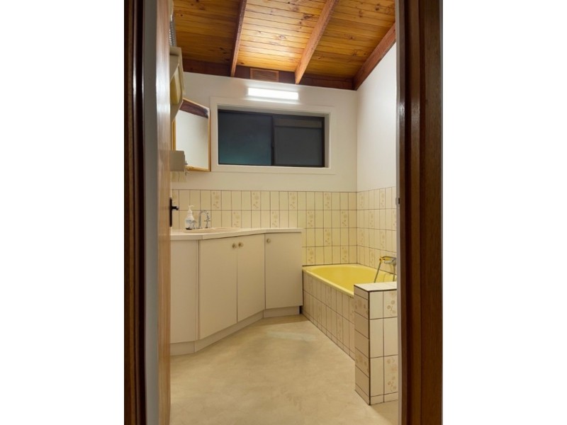 1B Lusatia Park Rd, Woori Yallock VIC 3139