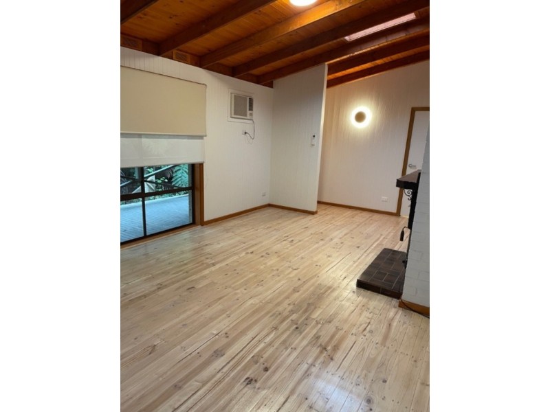 1B Lusatia Park Rd, Woori Yallock VIC 3139