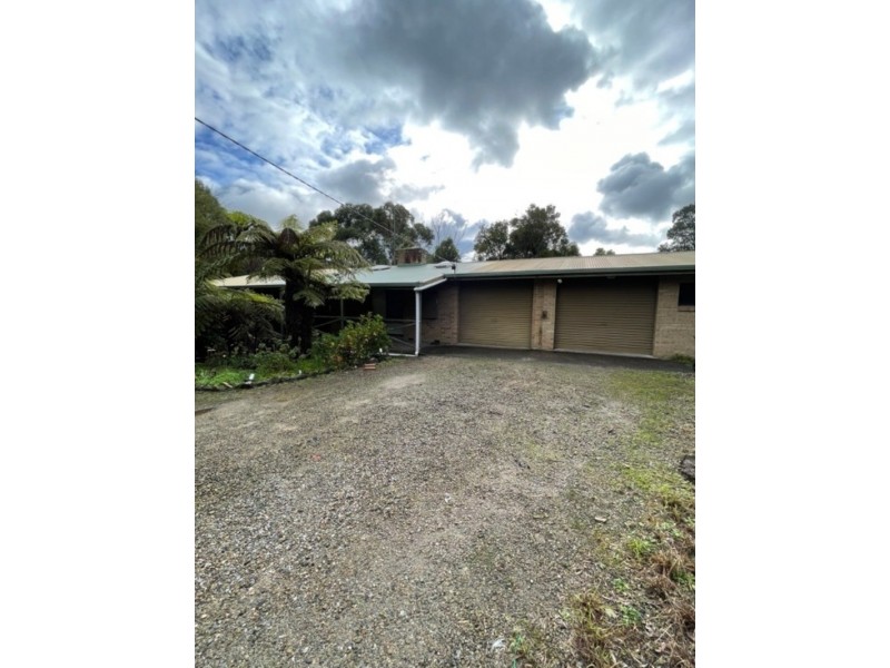 1B Lusatia Park Rd, Woori Yallock VIC 3139