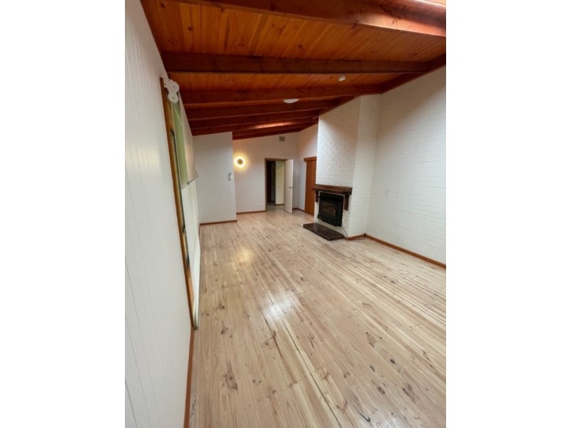 1B Lusatia Park Rd, Woori Yallock VIC 3139