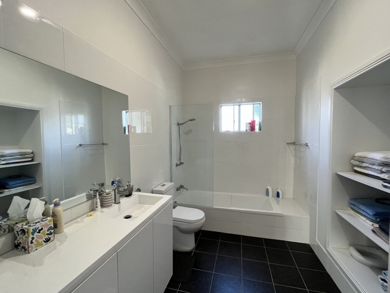 27 Tabrett Street, West Kempsey NSW 2440