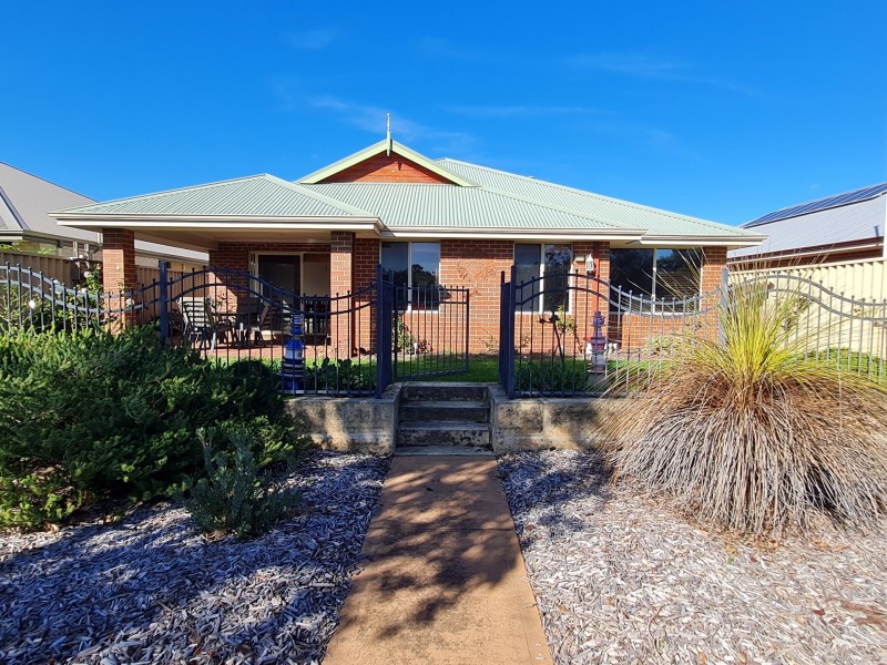 14 De Grey Lane, Eaton WA 6232