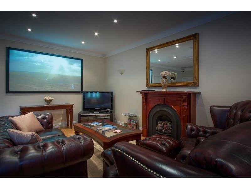 1/77 Leslie Road, Gisborne VIC 3437