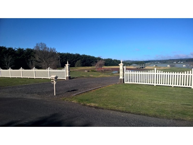 1/77 Leslie Road, Gisborne VIC 3437