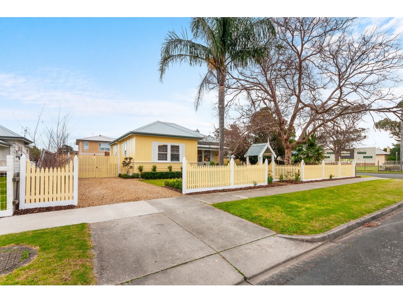 39 Myer Street, Lakes Entrance VIC 3909