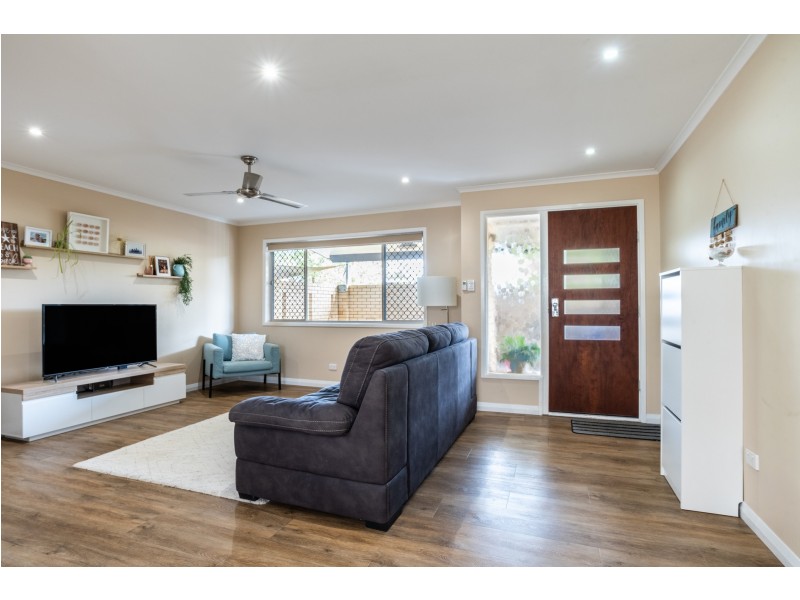 15 Kolora Crescent, Ferny Hills QLD 4055