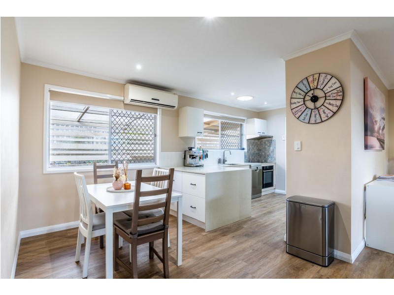 15 Kolora Crescent, Ferny Hills QLD 4055