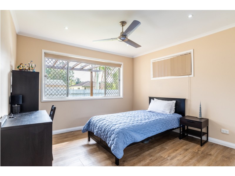 15 Kolora Crescent, Ferny Hills QLD 4055