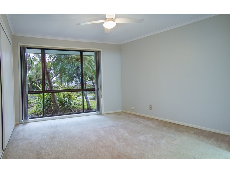 27 SPRINGFIELD PLACE, Forest Lake QLD 4078