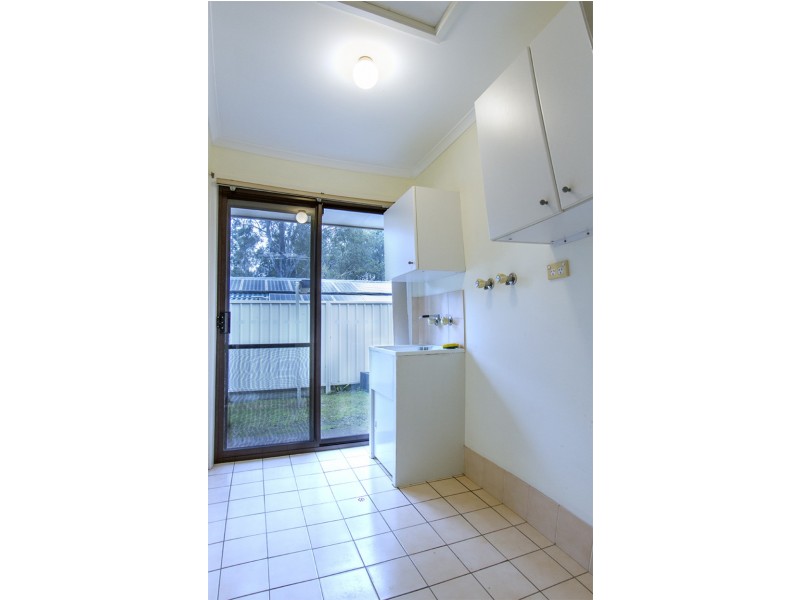 27 SPRINGFIELD PLACE, Forest Lake QLD 4078