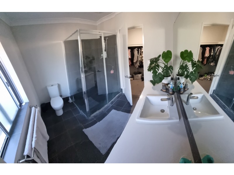 68 Novelli prd, Piara Waters WA 6112