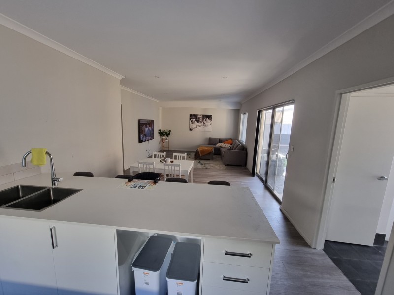 68 Novelli prd, Piara Waters WA 6112