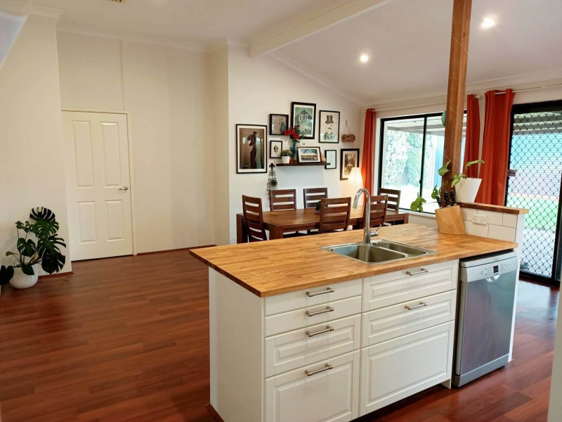 70 Balfour st, Huntingdale WA 6110