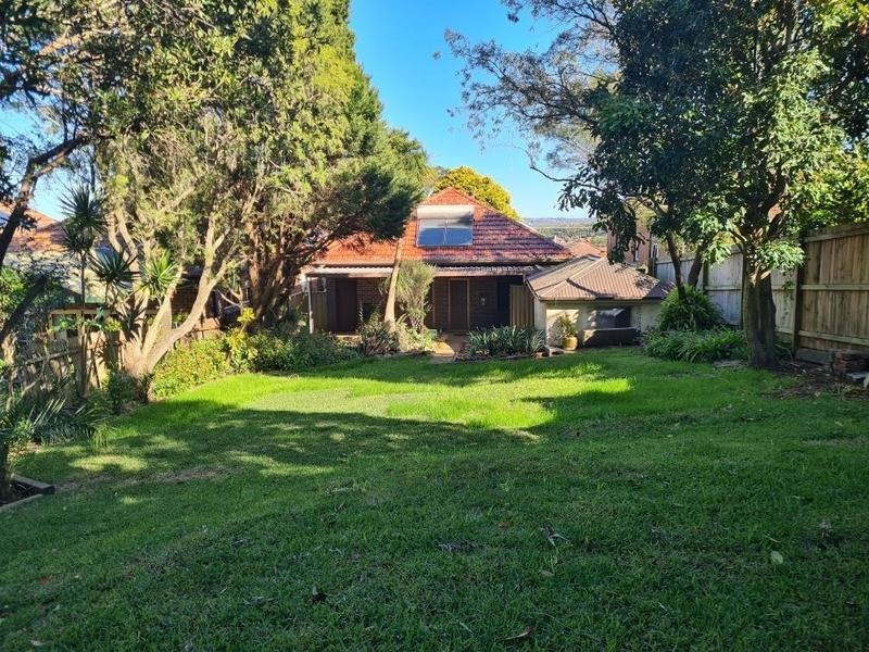 64 PACIFIC AVENUE, Penshurst NSW 2222