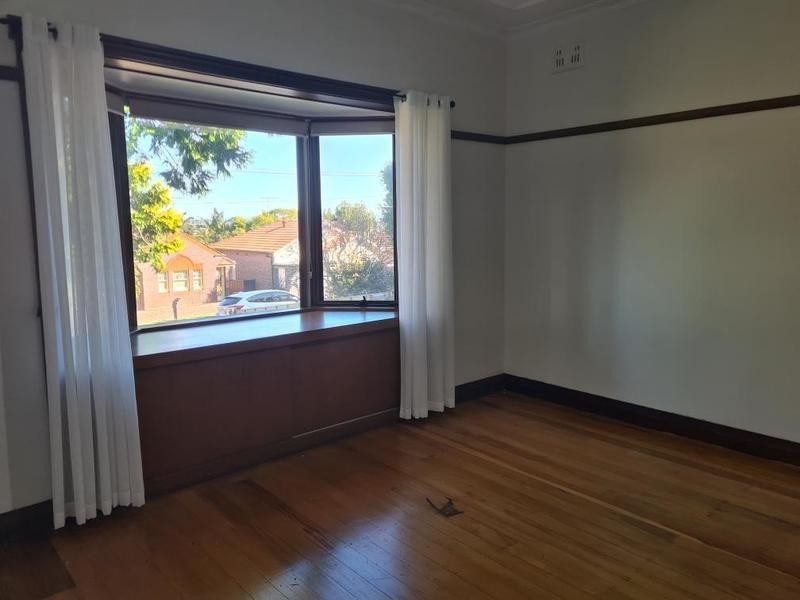 64 PACIFIC AVENUE, Penshurst NSW 2222