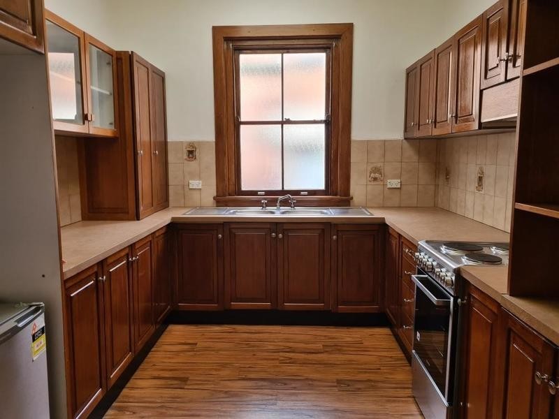 64 PACIFIC AVENUE, Penshurst NSW 2222