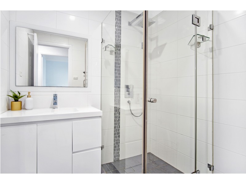 2/653 george st, South Windsor NSW 2756