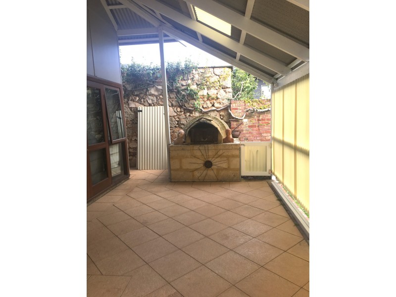 75 75 Duke St, East Fremantle WA 6158