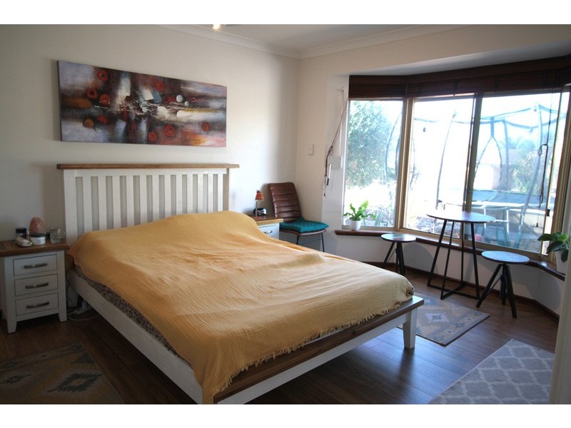 20 Cambrian Mall, Alexander Heights WA 6064