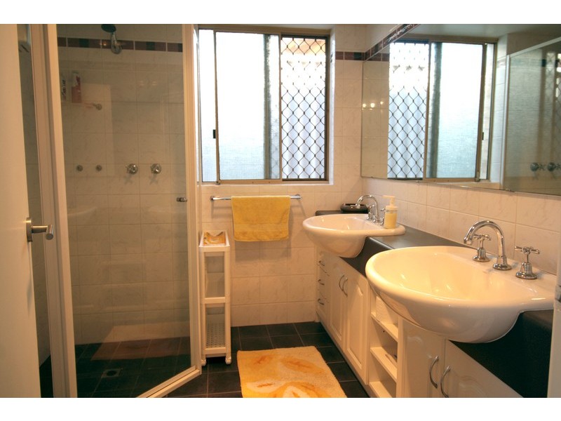 20 Cambrian Mall, Alexander Heights WA 6064