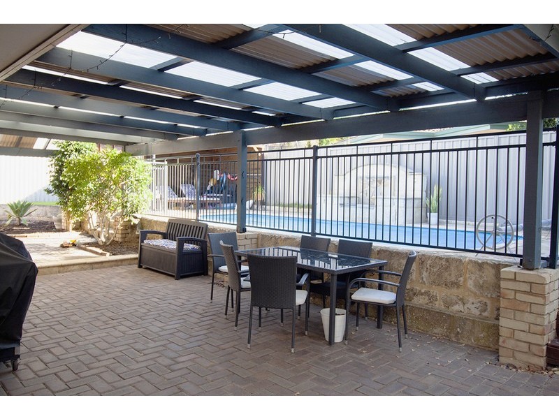 20 Cambrian Mall, Alexander Heights WA 6064