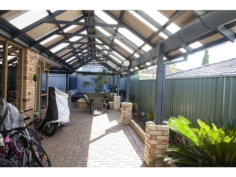 20 Cambrian Mall, Alexander Heights WA 6064