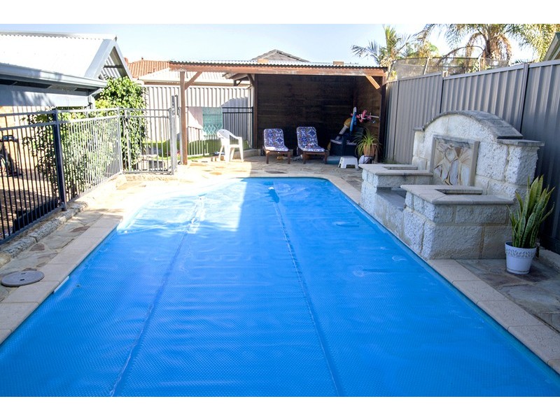 20 Cambrian Mall, Alexander Heights WA 6064