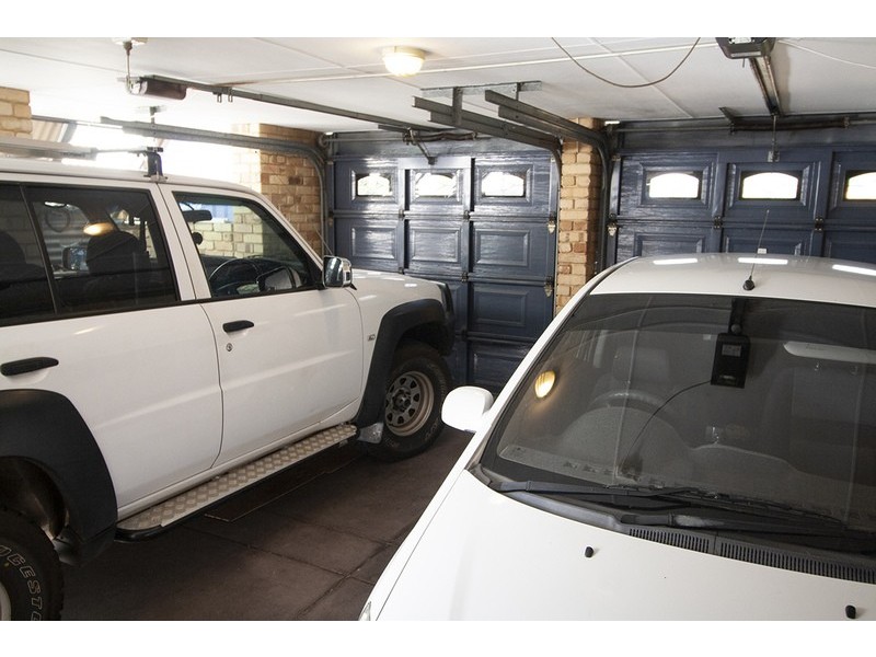 20 Cambrian Mall, Alexander Heights WA 6064