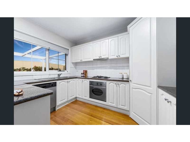 2/27 Jordan Grove, Glen Waverley VIC 3150