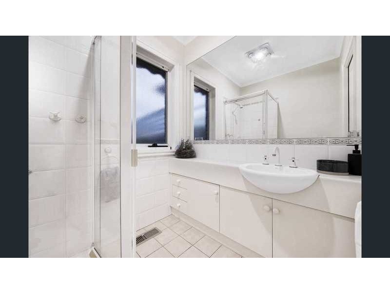 2/27 Jordan Grove, Glen Waverley VIC 3150