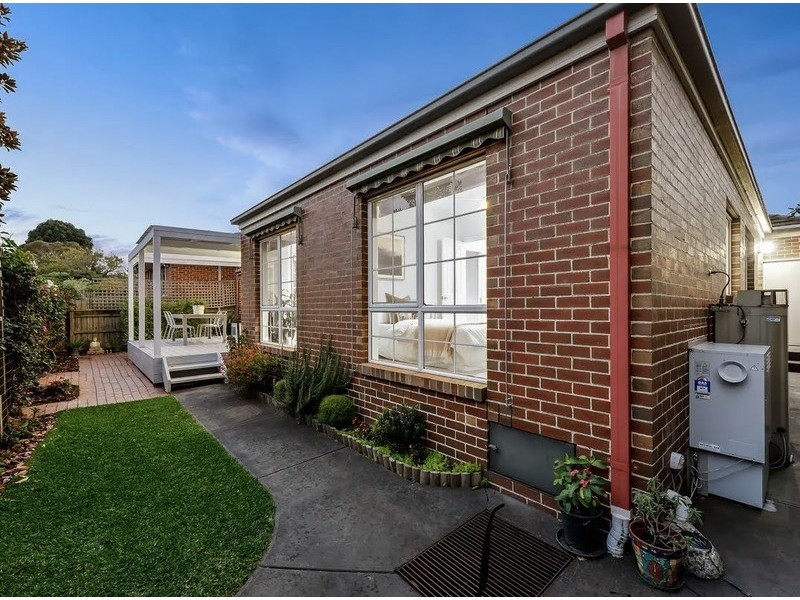 2/27 Jordan Grove, Glen Waverley VIC 3150