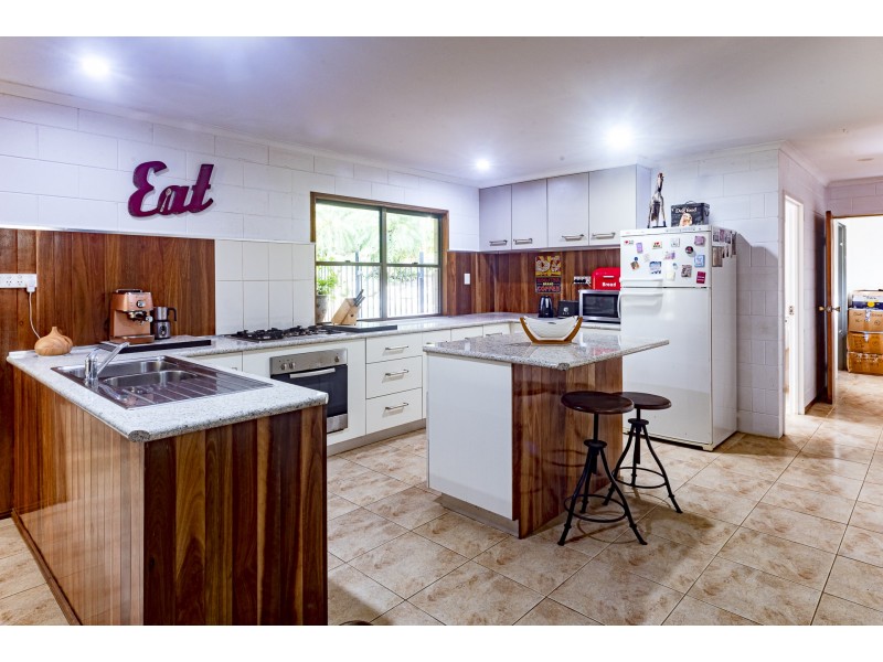 77 Veivers Drive, Speewah QLD 4881