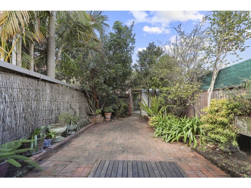 142 Alice Street, Newtown NSW 2042