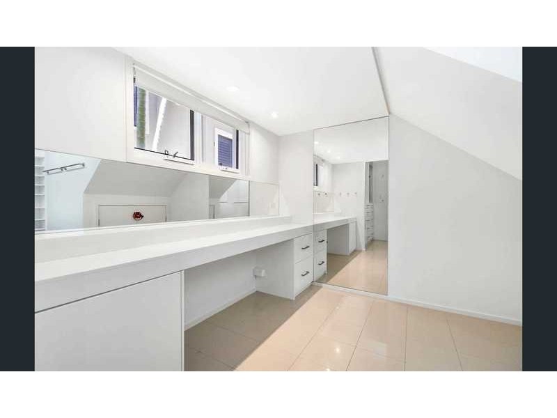 4839 The Parkway, Hope Island QLD 4212