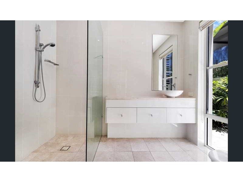 4839 The Parkway, Hope Island QLD 4212