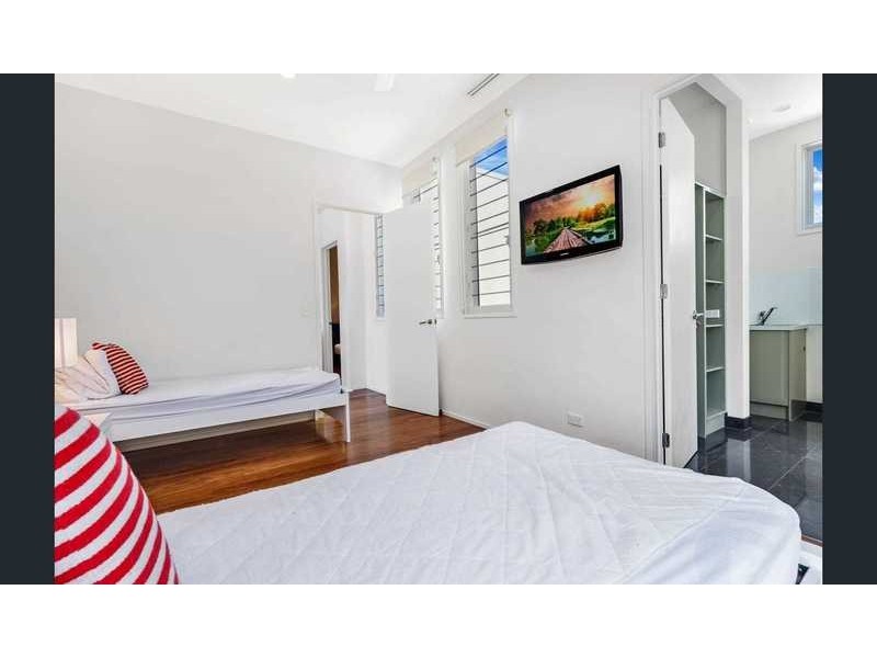 4839 The Parkway, Hope Island QLD 4212