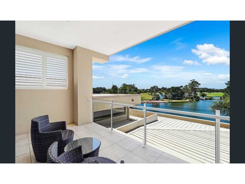 4839 The Parkway, Hope Island QLD 4212