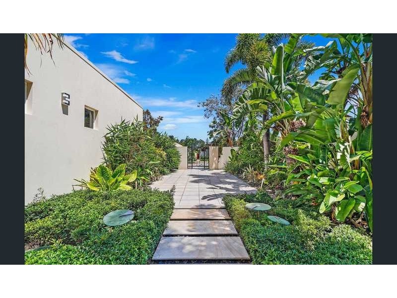 4839 The Parkway, Hope Island QLD 4212