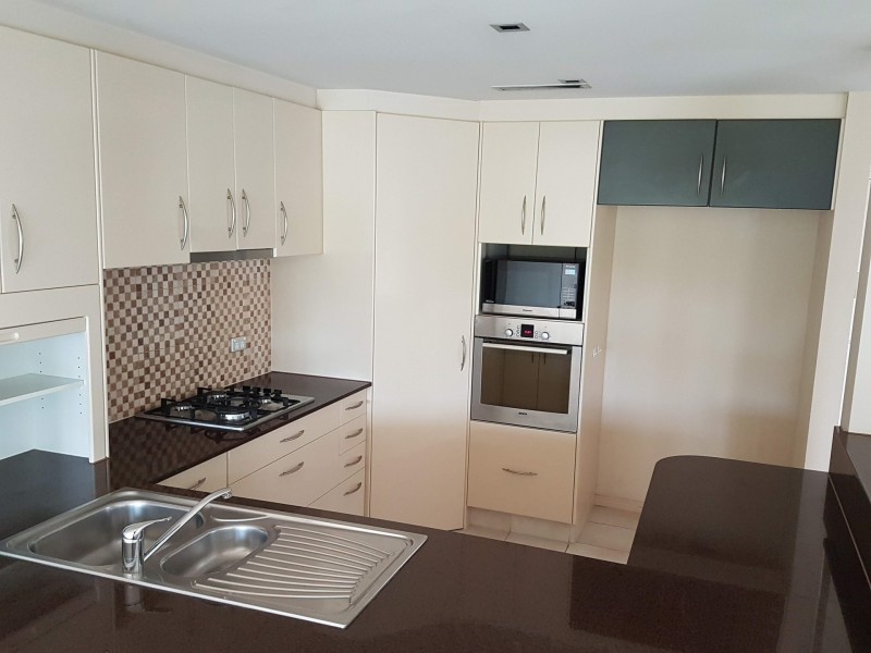 2106/1 The Vistas Drive, Carrara QLD 4211