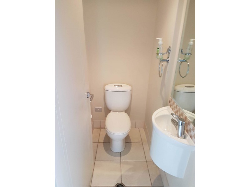 2106/1 The Vistas Drive, Carrara QLD 4211