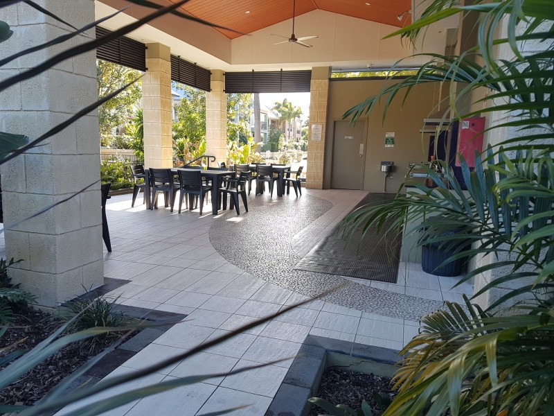 2106/1 The Vistas Drive, Carrara QLD 4211