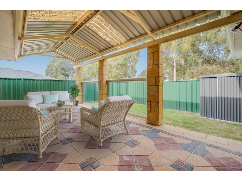 15b Appledore Street, Beckenham WA 6107