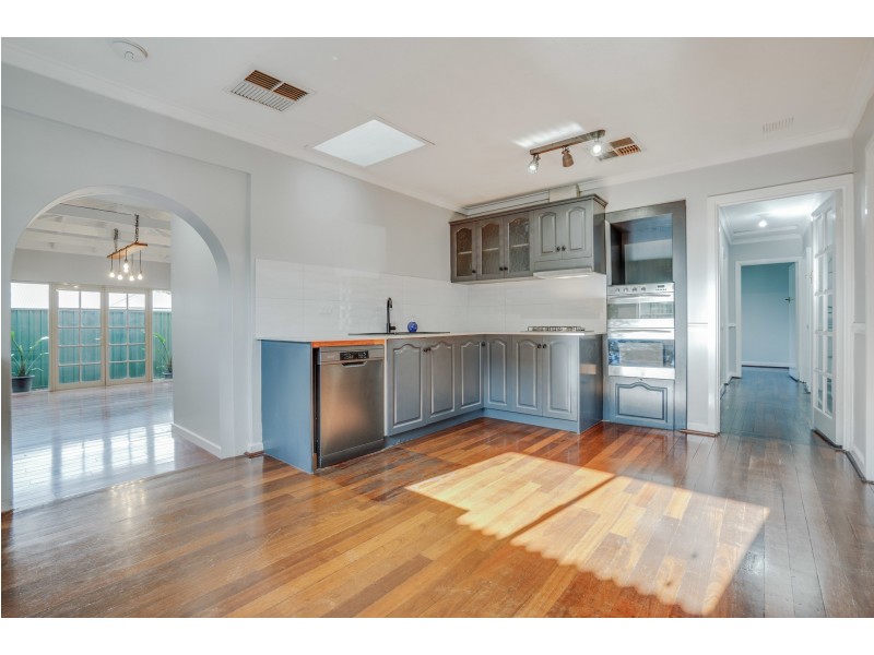 15b Appledore Street, Beckenham WA 6107