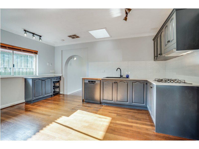 15b Appledore Street, Beckenham WA 6107