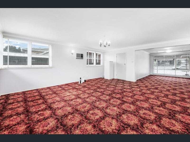 3 Universal Avenue, Georges Hall NSW 2198